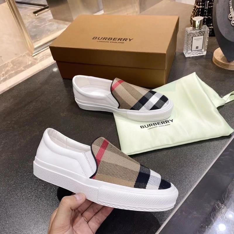 [Burberry Women