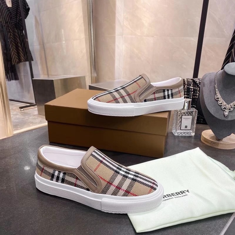 [Burberry Women
