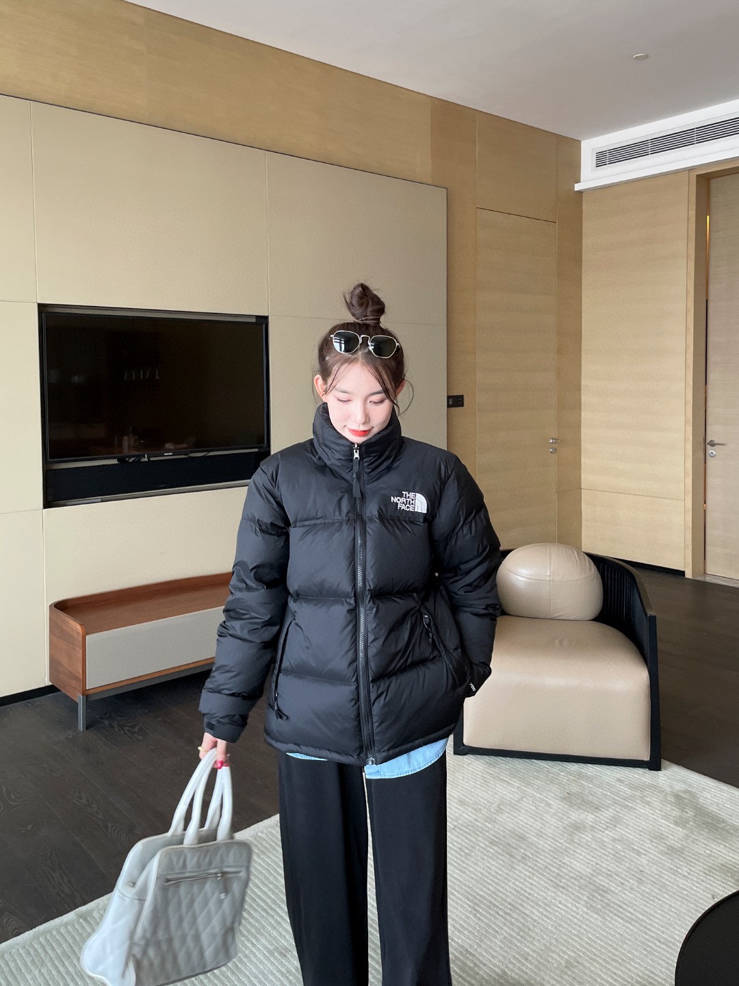 黑色 放店260 高端版本北面/The North Face1996款 身高155-160 体重80-90 穿XS 身高160-165 体重90-100 穿S 身高165-170 体重100-120 穿M 身高170-175 体重120-140 穿L 身高175-180 体重140-170 穿XL 身高180CM 以上 体重170-200 穿2XL