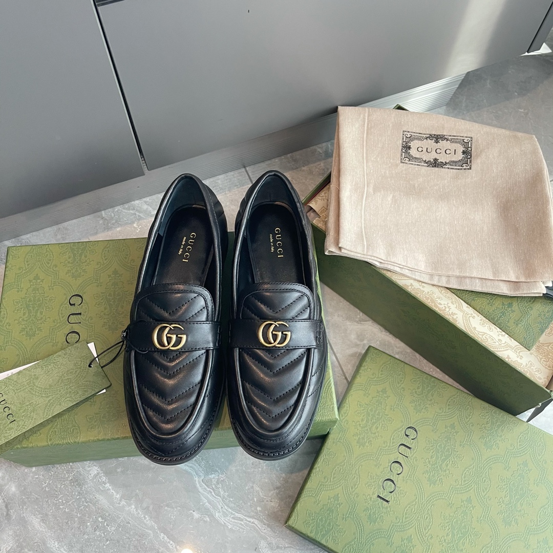 GUCCI 乐福鞋 黑色 牛皮 双G扣
