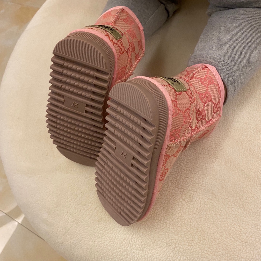 图片[7]-UGG 古驰联名加绒雪地靴，尺码：25-35 每年的冬天至少自留两双雪地靴❗️❗️今年真的超爱这双，冬天一定要注重脚部保暖💪🏻💪🏻这款雪地靴真的平价好穿，里面毛毛超级厚实，质量妥妥的😝😝..-选品中心