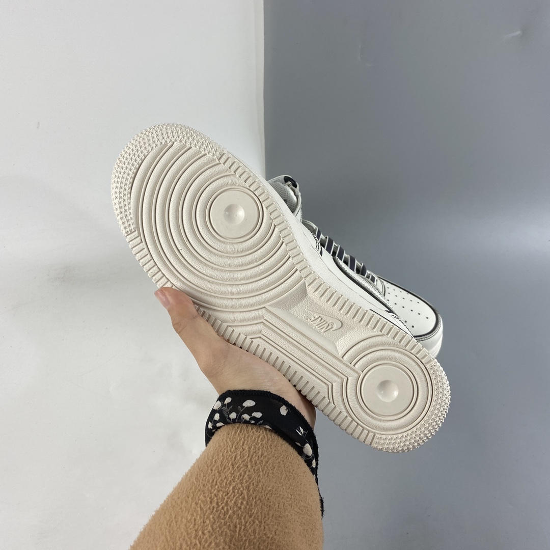 P260  NIKE Air Force 1’07 Mid 镭射米白3M反光中帮休闲运动板鞋 AQ2898-008