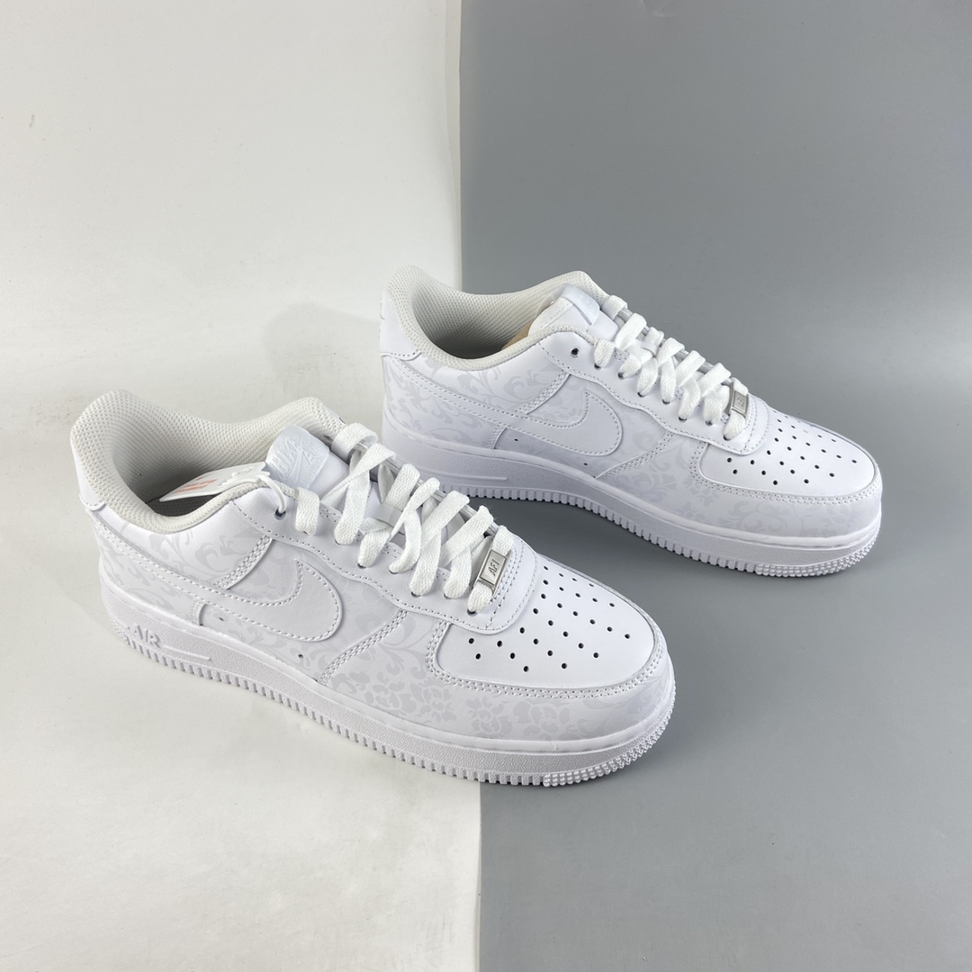 P200 NIKE Air Force 1’07 Low 花卉印花休闲板鞋 DD8959-100