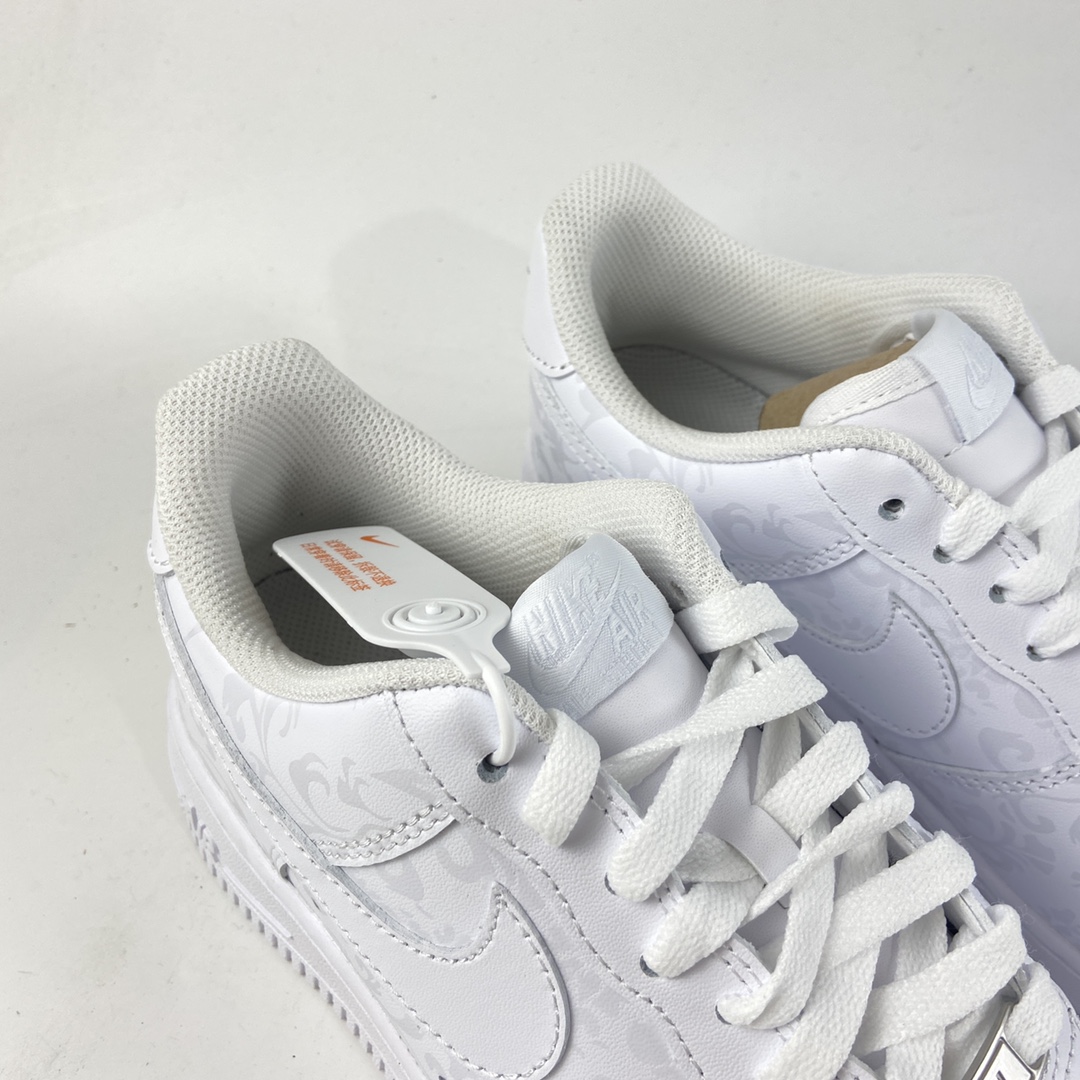 P200 NIKE Air Force 1’07 Low 花卉印花休闲板鞋 DD8959-100