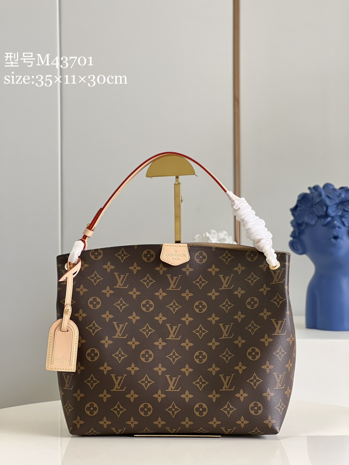 NO:398099,【Exclusive real photo M43701 apricot small】Delightful mid-term shopping bag Classic Monogram canvas interprets the combination of light texture and abundant capacity, taking into account the close-fitting design suitable for daily travel. Natural cowhide details and shiny reveal the brand charm, and soft flat handles achieve comfortable and trendy shoulder-back shape. Magnetic buckle closure and zipper inner bag ensure safety and safety. Dimensions 35 x 30 x 11 cm (length x height x width) Y.,LV【original leather】,louis vuitton,tom ford,cowhide19860909【独家实拍M43701杏色小号】Delightful中古版购物袋 经典Monogram 帆布演绎轻盈质地与充裕容量的融合,兼顾适宜日常出行的贴身设计.天然牛皮细节与亮泽显露品牌韵致,柔软平手柄实现舒适而不失潮流的肩背造型.磁扣开合与拉链内袋确保物品安全无虞. 尺寸35 x 30 x 11 厘米 (长度 x 高 x 宽) Y.,LV【原厂皮】,louis vuitton,tom ford,cowhide,Bag