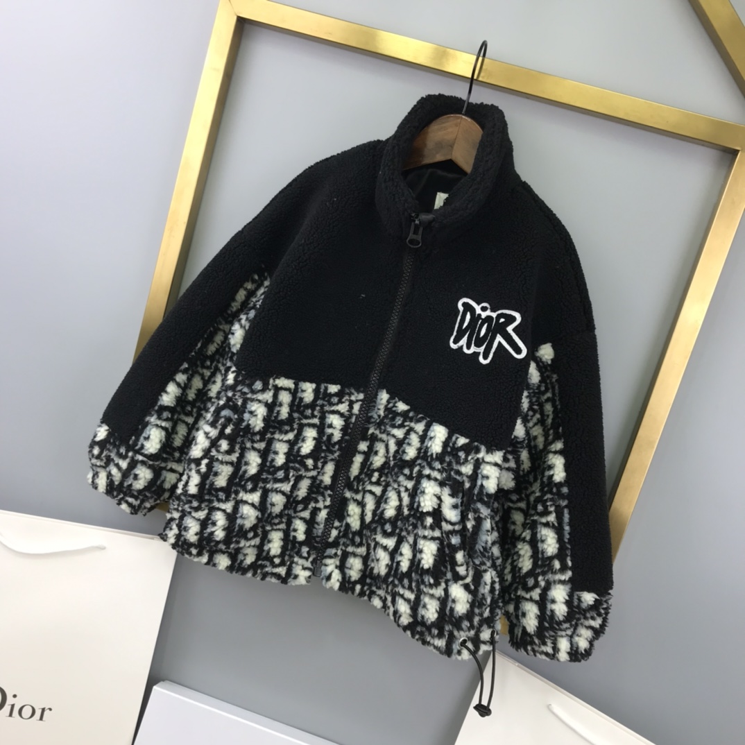 Winter 2021 Fashionable Wool Coat in Black for Men and Women - 图片 2