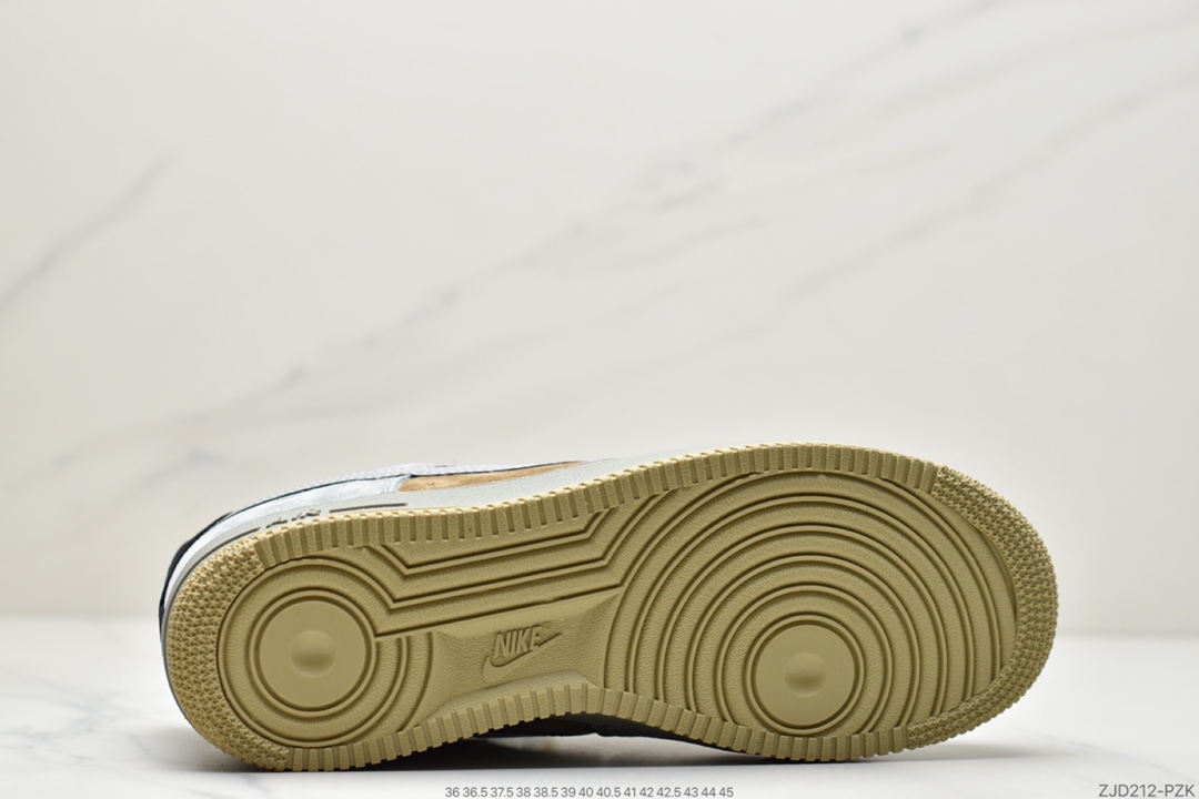 240 耐克Nike Air Force 1 Low “圣诞节限定” CQ5059-101