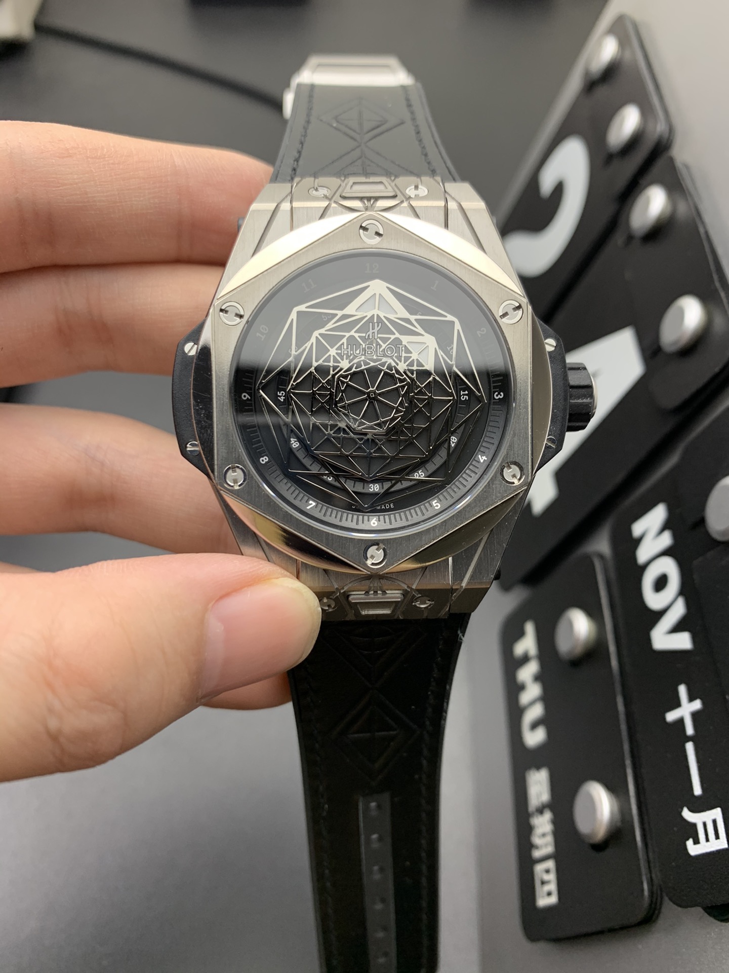 Hublot HB 钛壳刺青