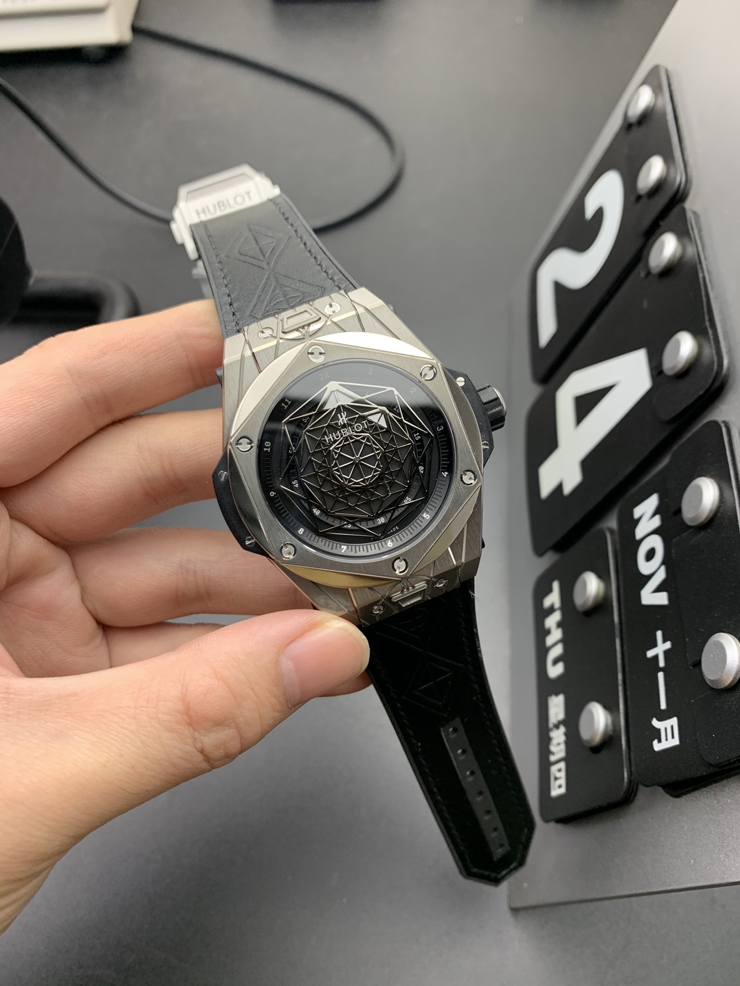 Hublot HB 钛壳刺青