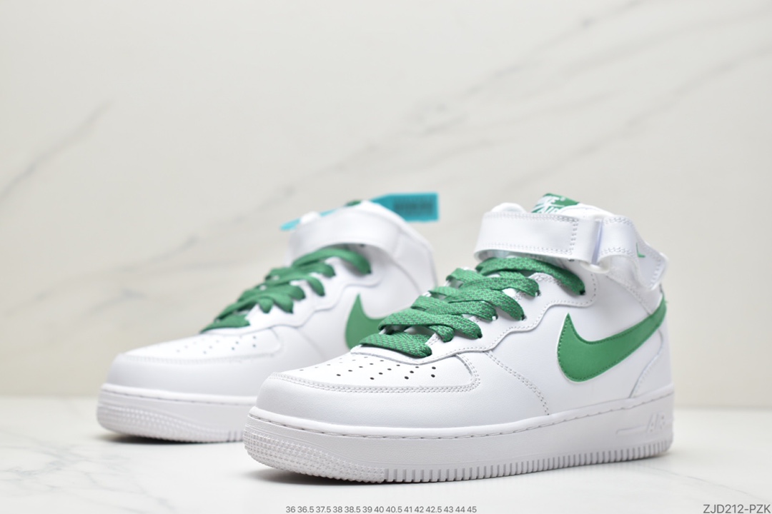 240 耐克Nike Air Force 1 ’07 MidWhiteMetallic Sliver空军一号366731-莆田鞋,莆田鞋货源,高仿鞋,高仿鞋货源,安福档口,莆田高仿鞋,莆田鞋批发,高仿鞋批发,莆田高仿运动鞋,高仿运动鞋,莆田运动鞋 240 耐克Nike Air Force 1 ’07 MidWhiteMetallic Sliver空军一号366731