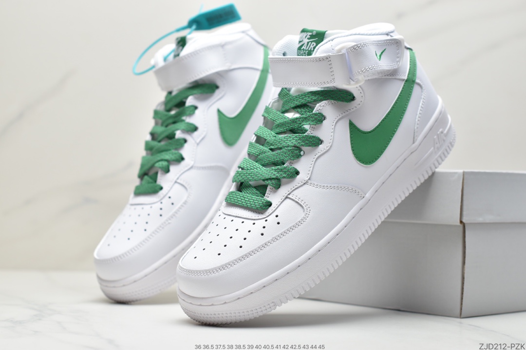 240 耐克Nike Air Force 1 ’07 MidWhiteMetallic Sliver空军一号366731-莆田鞋,莆田鞋货源,高仿鞋,高仿鞋货源,安福档口,莆田高仿鞋,莆田鞋批发,高仿鞋批发,莆田高仿运动鞋,高仿运动鞋,莆田运动鞋 240 耐克Nike Air Force 1 ’07 MidWhiteMetallic Sliver空军一号366731