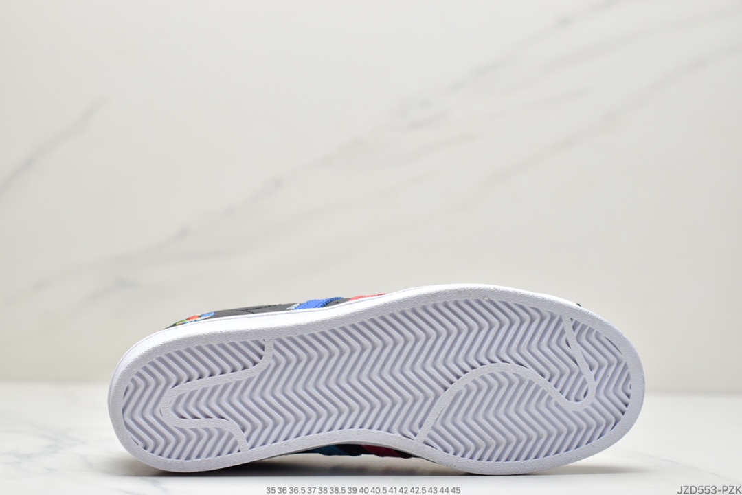 140 阿迪达斯Adidas Originals SuperStar 时尚三道杠贝壳头经典板鞋 FU9520-莆田鞋,莆田鞋货源,高仿鞋,高仿鞋货源,安福档口,莆田高仿鞋,莆田鞋批发,高仿鞋批发,莆田高仿运动鞋,高仿运动鞋,莆田运动鞋 140 阿迪达斯Adidas Originals SuperStar 时尚三道杠贝壳头经典板鞋 FU9520