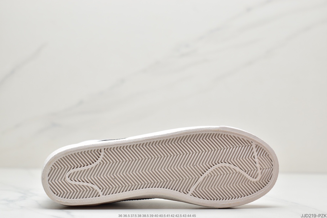 130 耐克开拓者高帮系列Nike W Blazer002 Mid Vintage Suede 复古经典开拓者 CD9318-100-莆田鞋,莆田鞋货源,高仿鞋,高仿鞋货源,安福档口,莆田高仿鞋,莆田鞋批发,高仿鞋批发,莆田高仿运动鞋,高仿运动鞋,莆田运动鞋 130 耐克开拓者高帮系列Nike W Blazer002 Mid Vintage Suede 复古经典开拓者 CD9318-100