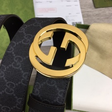 高端版本,实物拍摄 🎁批配全套包装 🎁品牌: GUCCI海外原单 🎁扣头材质:精品实心铜扣 🎁带身材质正面:39mm宽度 高端版本,实物拍摄 🎁批配全套包装 🎁品牌: GUCCI海外原单 🎁扣头材质:精品实心铜扣 🎁带身材质正面:39mm宽度