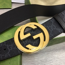 高端版本,实物拍摄 🎁批配全套包装 🎁品牌: GUCCI海外原单 🎁扣头材质:精品实心铜扣 🎁带身材质正面:39mm宽度 高端版本,实物拍摄 🎁批配全套包装 🎁品牌: GUCCI海外原单 🎁扣头材质:精品实心铜扣 🎁带身材质正面:39mm宽度