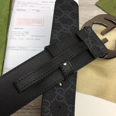 高端版本,实物拍摄 🎁批配全套包装 🎁品牌: GUCCI海外原单 🎁扣头材质:精品实心铜扣 🎁带身材质正面:39mm宽度 高端版本,实物拍摄 🎁批配全套包装 🎁品牌: GUCCI海外原单 🎁扣头材质:精品实心铜扣 🎁带身材质正面:39mm宽度