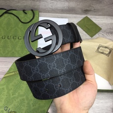 高端版本,实物拍摄 🎁批配全套包装 🎁品牌: GUCCI海外原单 🎁扣头材质:精品实心铜扣 🎁带身材质正面:39mm宽度 高端版本,实物拍摄 🎁批配全套包装 🎁品牌: GUCCI海外原单 🎁扣头材质:精品实心铜扣 🎁带身材质正面:39mm宽度