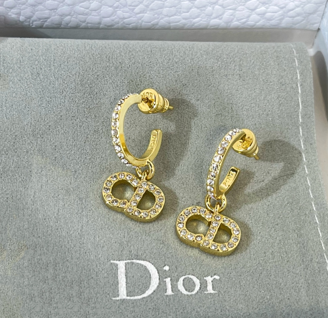 新款☑️DIOR迪奥满钻 CD耳钉耳环