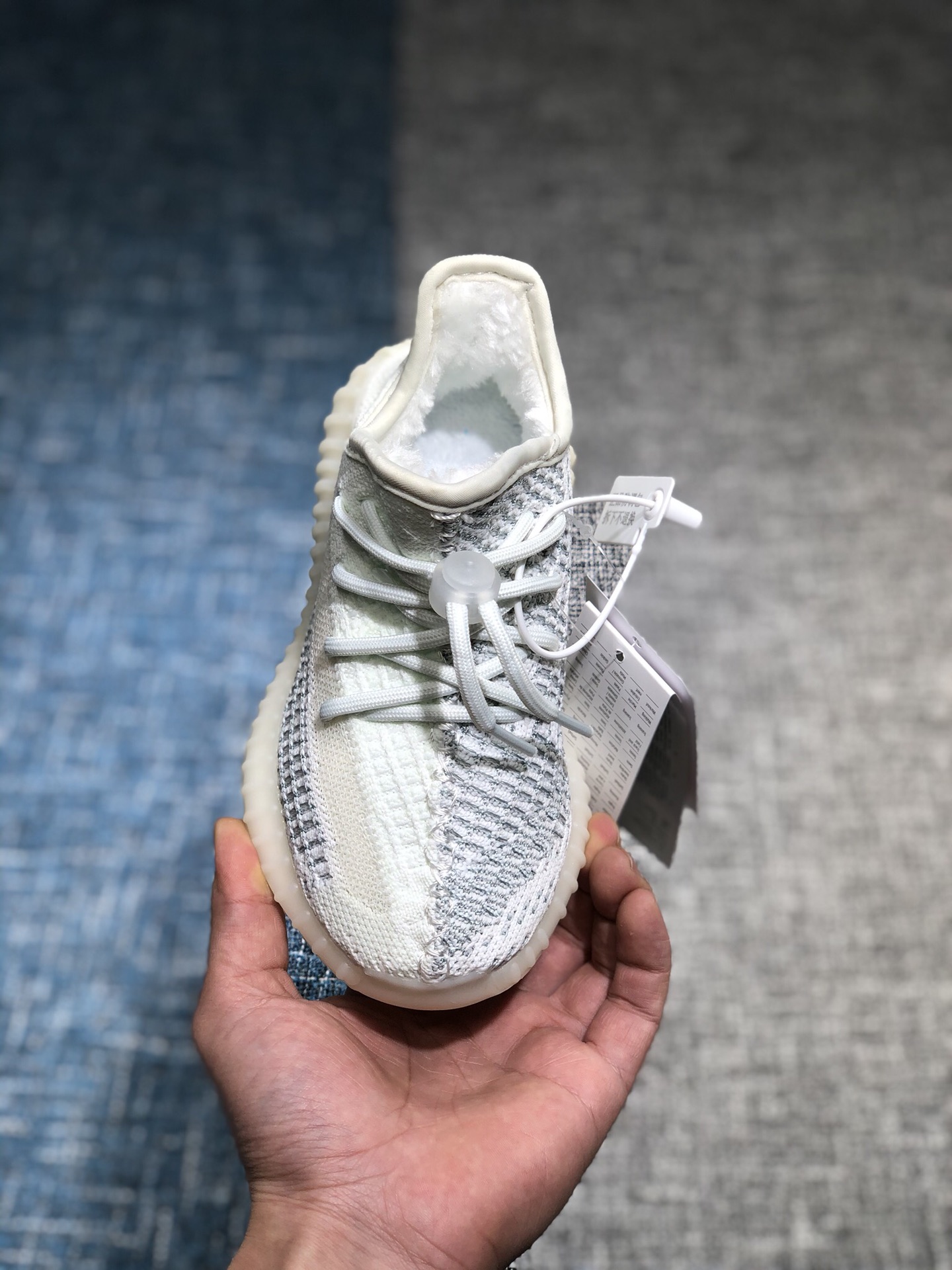 图片[2]-加毛款 冬季专属 ❗️加绒满天星 全新批次出货 独家供应👏Yeezy 350v2 冰蓝满天星 童鞋#同步官方发售版本 市场唯一正确版本 原厂纸板开模 原厂织面，市售唯一巴斯夫童鞋，专供外贸 中文盒标齐全 完全可充正操作 货号：FW3047 尺码：28-35-选品中心