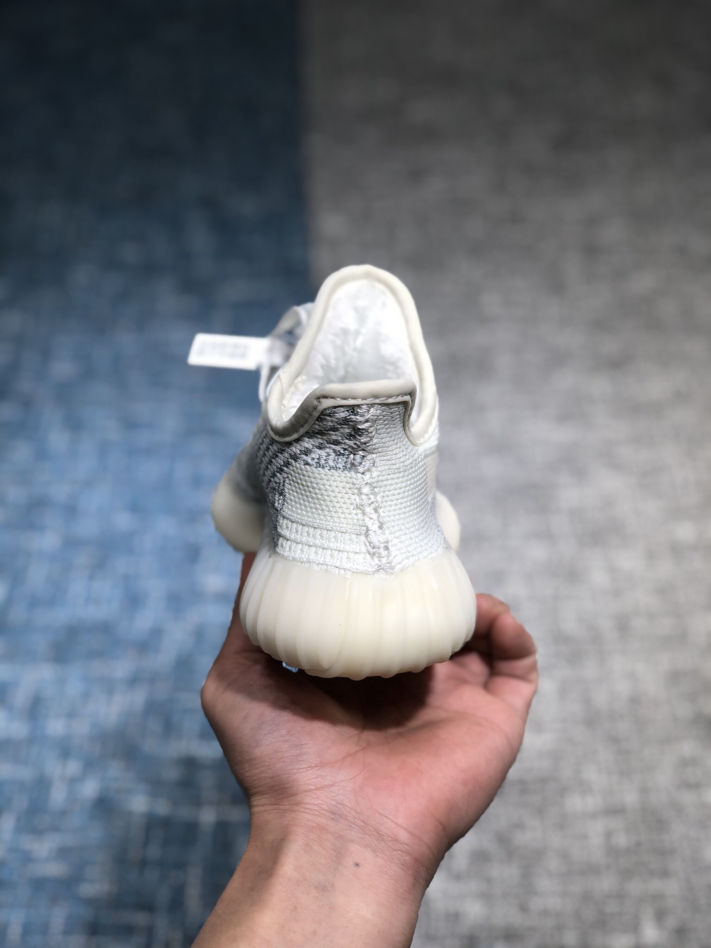 图片[5]-加毛款 冬季专属 ❗️加绒满天星 全新批次出货 独家供应👏Yeezy 350v2 冰蓝满天星 童鞋#同步官方发售版本 市场唯一正确版本 原厂纸板开模 原厂织面，市售唯一巴斯夫童鞋，专供外贸 中文盒标齐全 完全可充正操作 货号：FW3047 尺码：28-35-选品中心