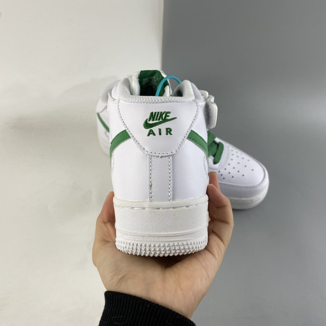 P240  NIKE Air Force 1’07 Mid 空军一号板鞋 366731-909