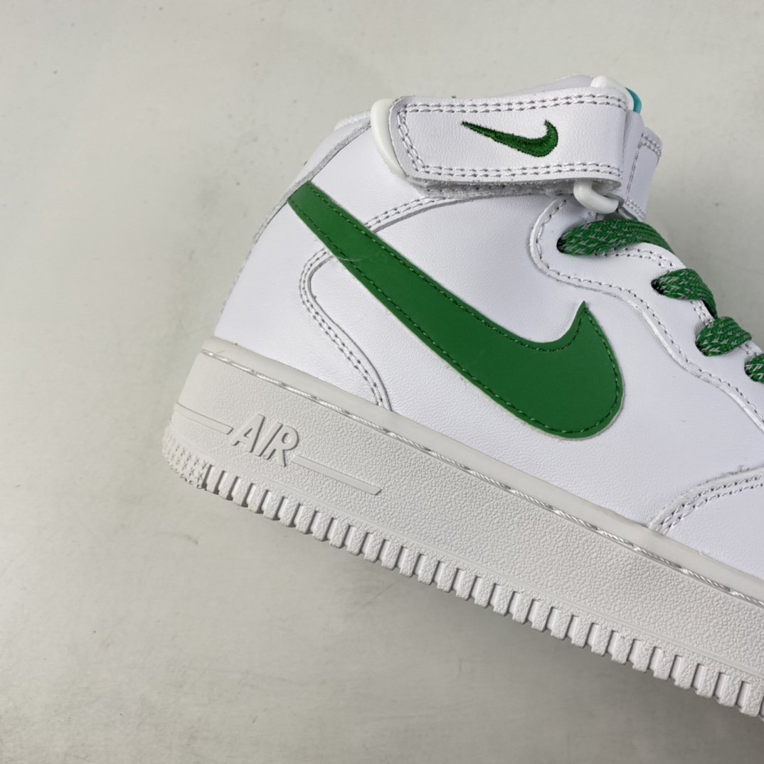 P240  NIKE Air Force 1’07 Mid 空军一号板鞋 366731-909