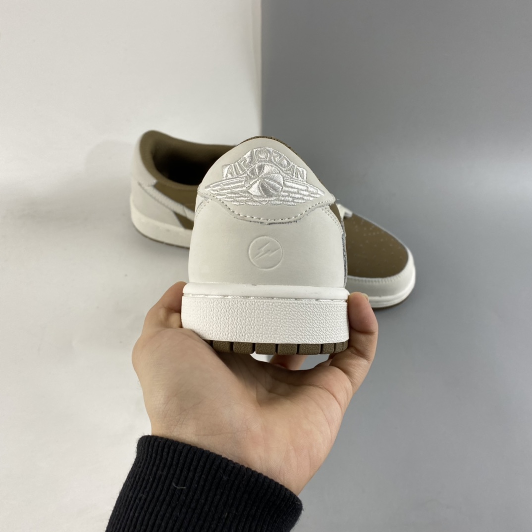 P220 Travi Scott x Fragment x Air Jordan 1 闪电倒钩篮球鞋DM7866-146-莆田鞋,莆田鞋货源,高仿鞋,高仿鞋货源,安福档口,莆田高仿鞋,莆田鞋批发,高仿鞋批发,莆田高仿运动鞋,高仿运动鞋,莆田运动鞋 P220 Travi Scott x Fragment x Air Jordan 1 闪电倒钩篮球鞋DM7866-146