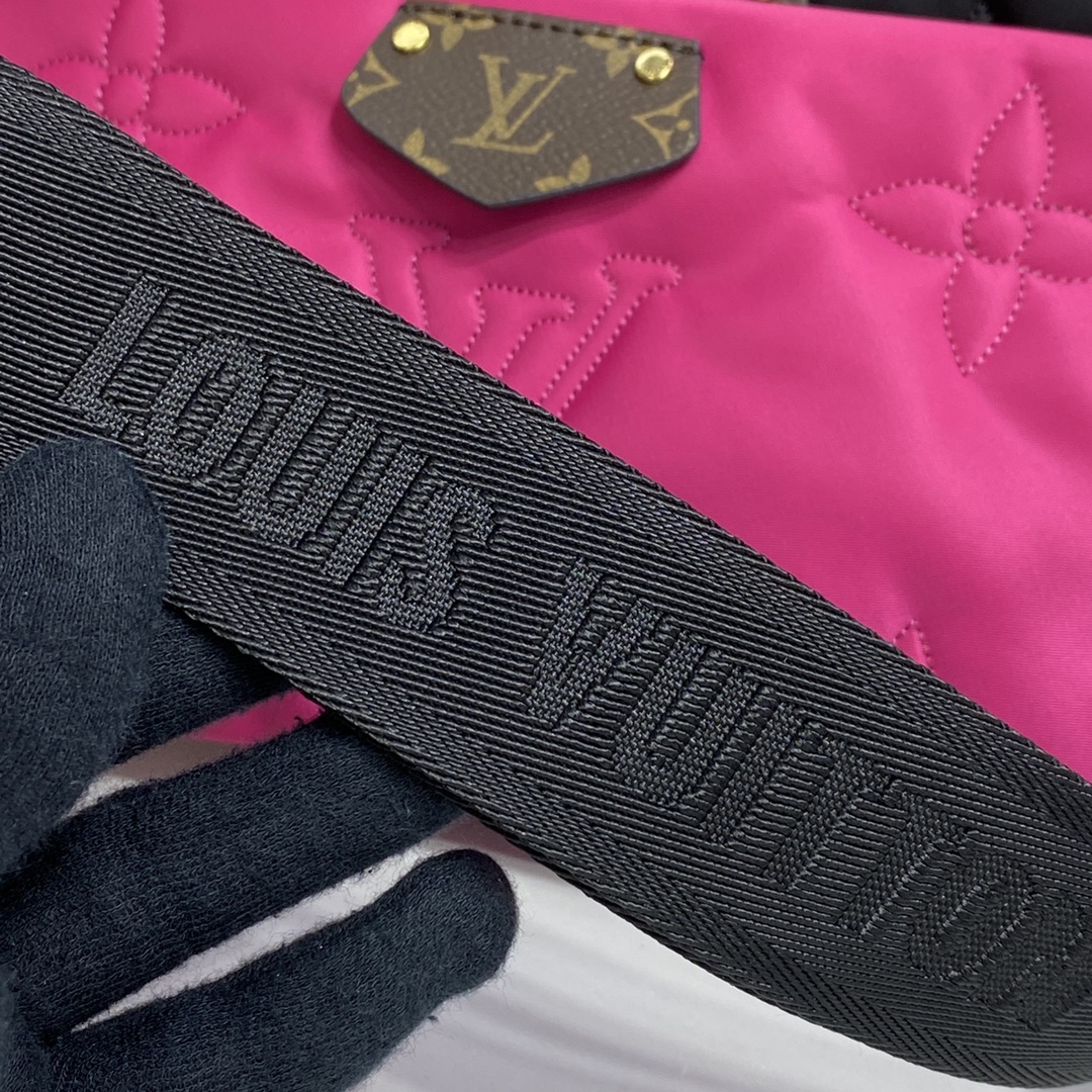 Louis Vuitton LV Multi Pochette Accessoires Bags Handbags Apricot Color Black Dark Green Red Embroidery Mini M58980