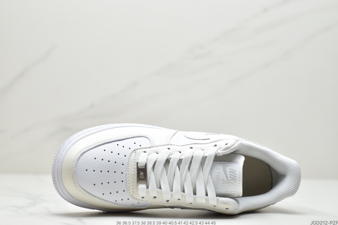 180 耐克Air Force 1 ’07白蓝小勾 DR7857