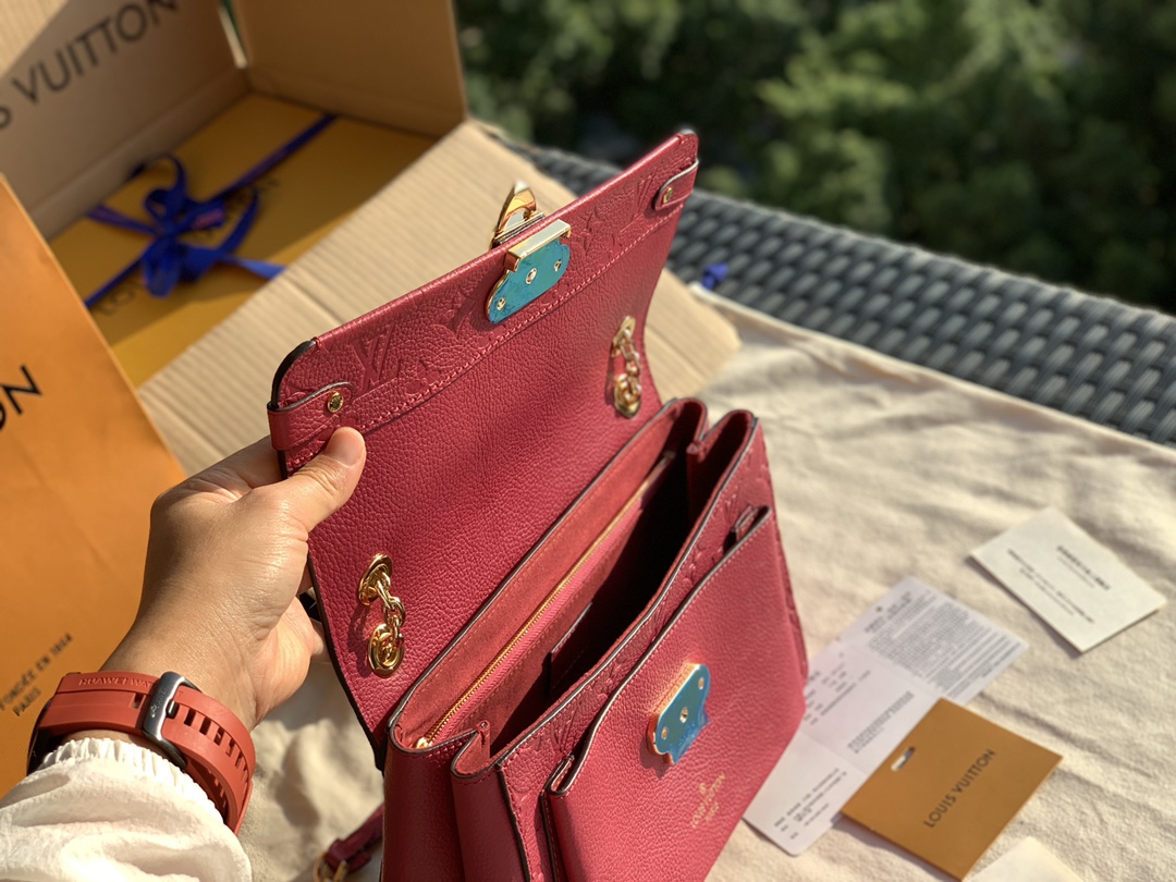 🌼 m43936尺寸25 x 17 x 9.5 cm 一出就是爆款，目前只有首批预定的货，第二批预定的还