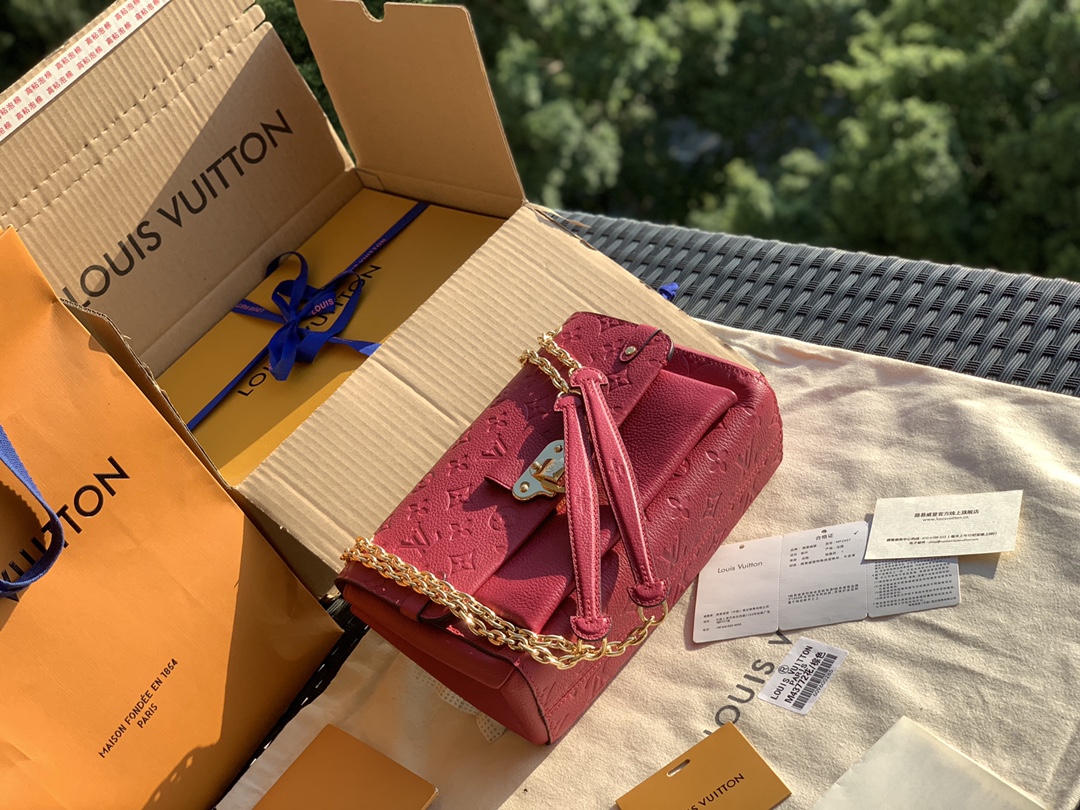 🌼 m43936尺寸25 x 17 x 9.5 cm 一出就是爆款，目前只有首批预定的货，第二批预定的还