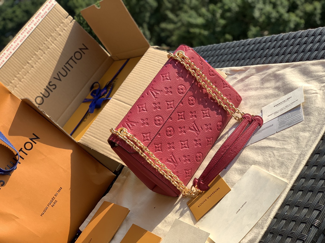 🌼 m43936尺寸25 x 17 x 9.5 cm 一出就是爆款，目前只有首批预定的货，第二批预定的还