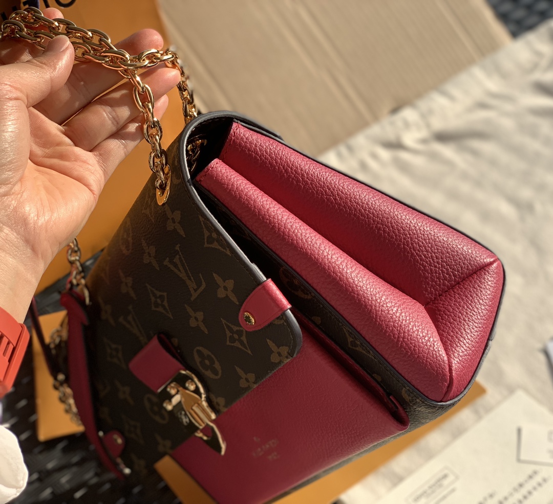 🌼 m41731尺寸25 x 17 x 9.5 cm 老花款，官网还没出，趁着还没火赶紧买！不得不服它的