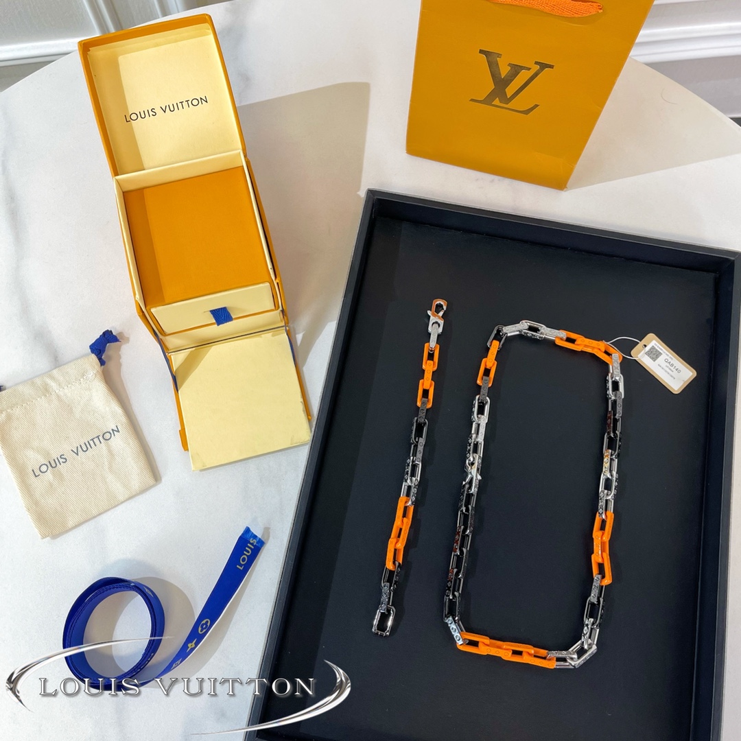 루이비통 목걸이 64026 Louis Vuitton Necklace