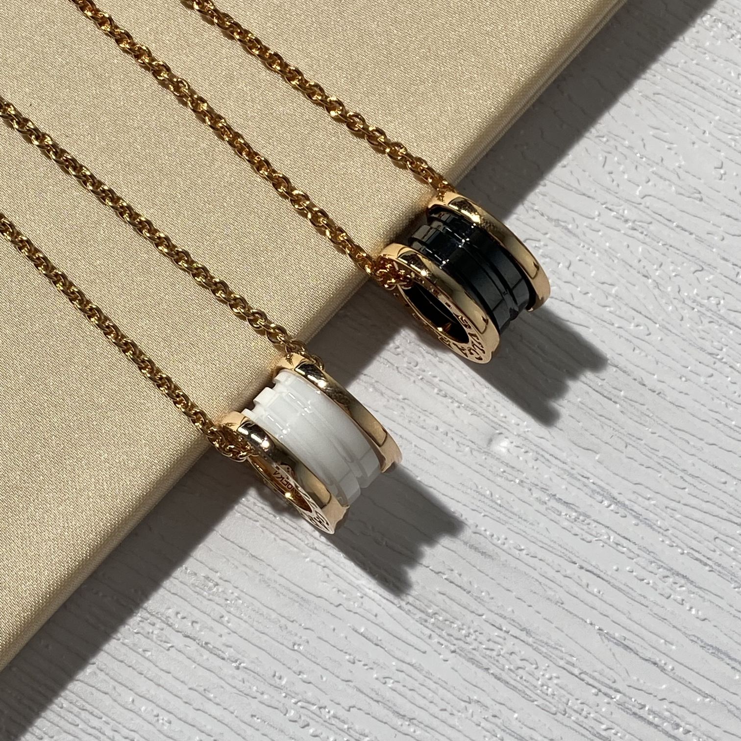 BVLGARI 불가리 스프링 목걸이 독점 전기도금 공정 18K 진금 질감-최고급 품질