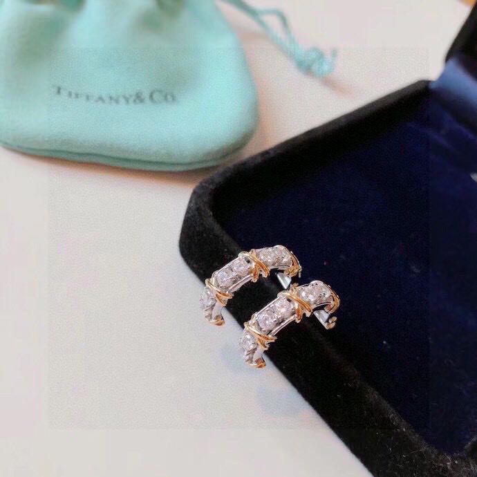 Tiffany & Co. Schlumberger Four-Diamond Earrings - Elegant and Refined 5 i1637859611 3553 4