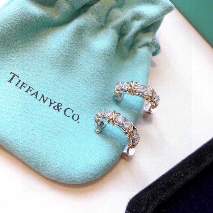 Tiffany & Co. Schlumberger Four-Diamond Earrings - Elegant and Refined 7 i1637859611 4030 6