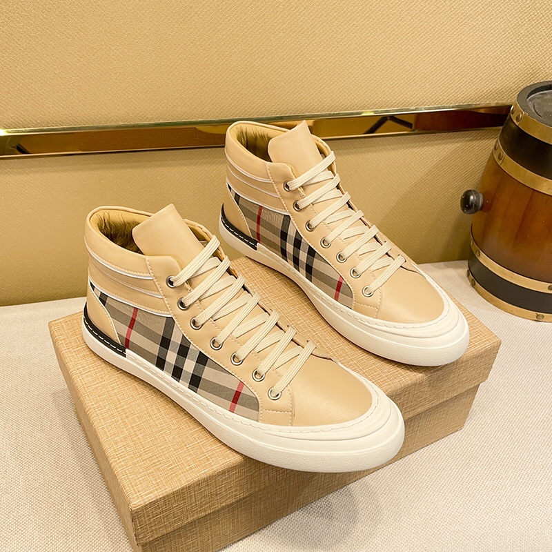 I5 巴宝莉 Burberry 2022休闲运动男鞋，全新米兰时装时尚的设计，完美做工，原版复刻 骑士花纹 原版材质牛皮 柔软舒适，猪皮内里制作柔软舒适，让行走更加便捷舒适，惊世之作，与官方的质量相比美的1：1复刻[色]打造时尚个性衬托你的与众不同男鞋