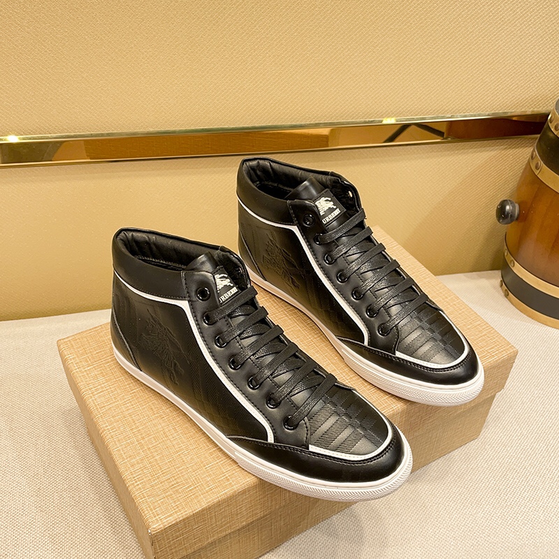 I5 巴宝莉 Burberry 2022休闲运动男鞋，全新米兰时装时尚的设计，完美做工，原版复刻 骑士花纹 原版材质牛皮 柔软舒适，保暖绒毛内里制作柔软舒适，让行走更加便捷舒适，惊世之作，与官方的质量相比美的1：1复刻[色]打造时尚个性衬托你的与众不同男鞋