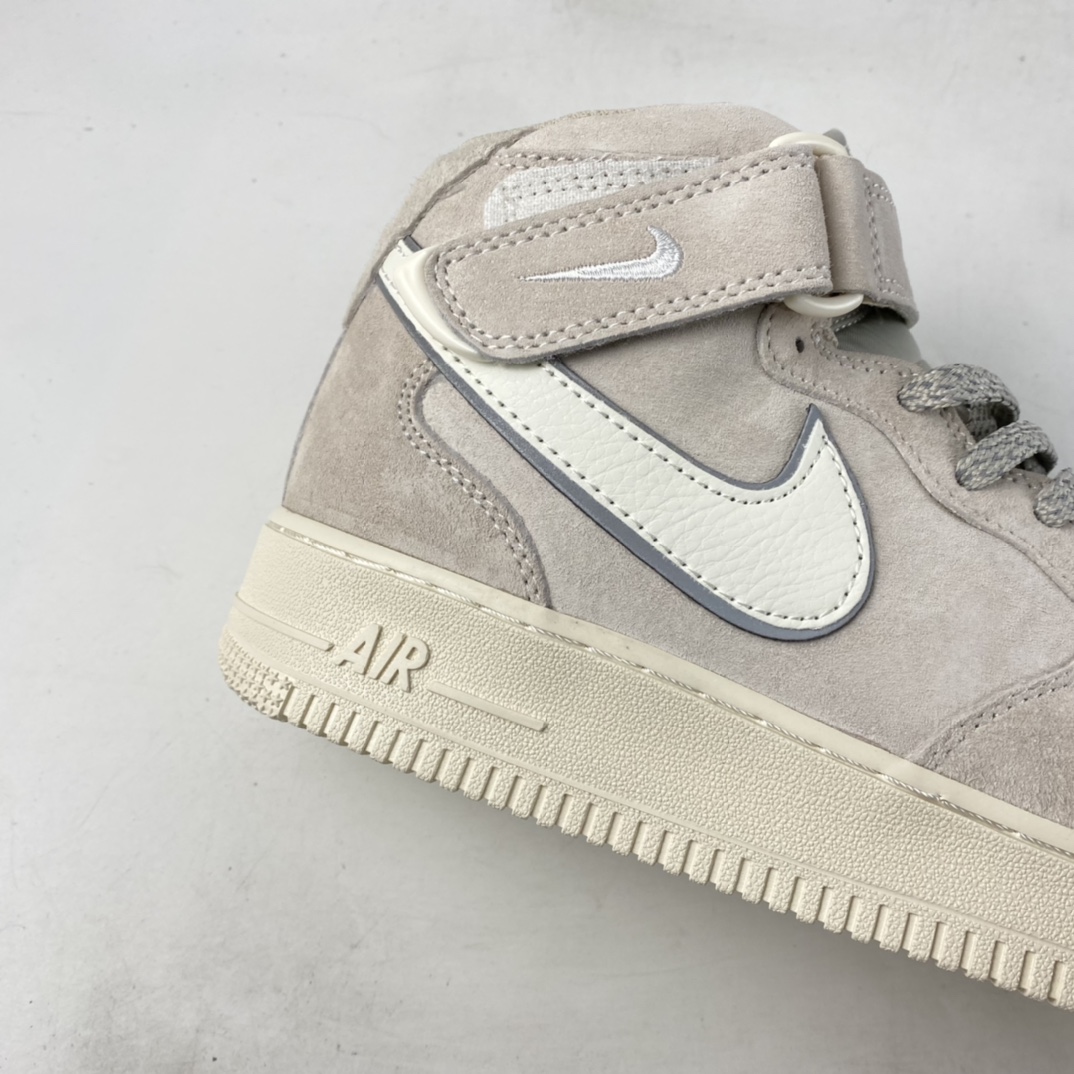 P220  NIKE Air Force 1’07 Mid 空军一号板鞋 AA1118-005