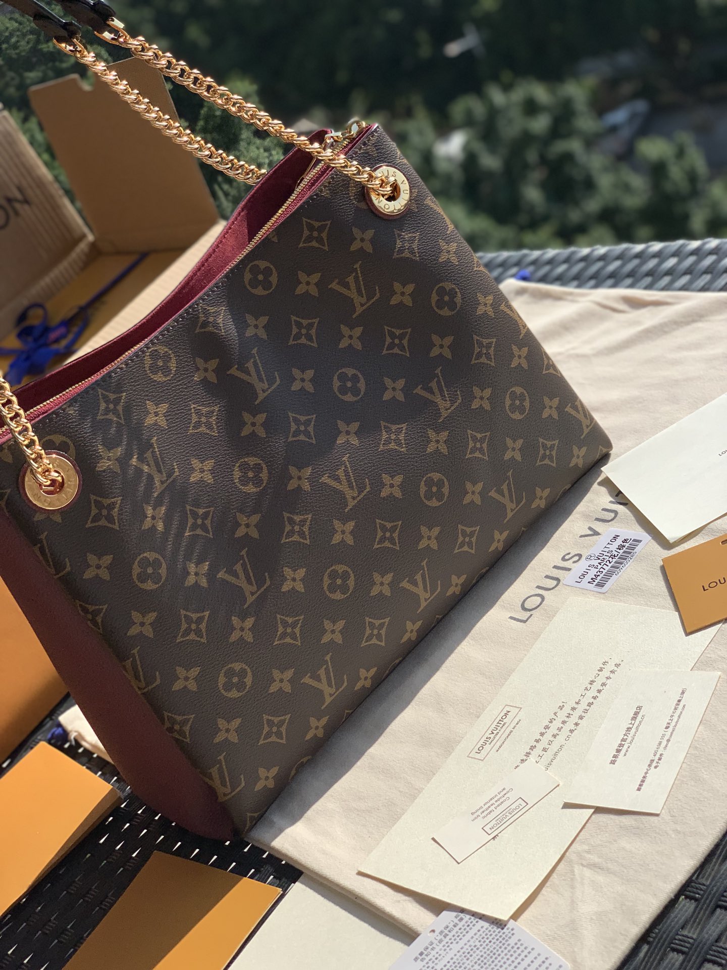 🌼 m43772尺寸36 x 26 x 13 CM 玫红色！迟到了！这组surene mm手提包终于来了