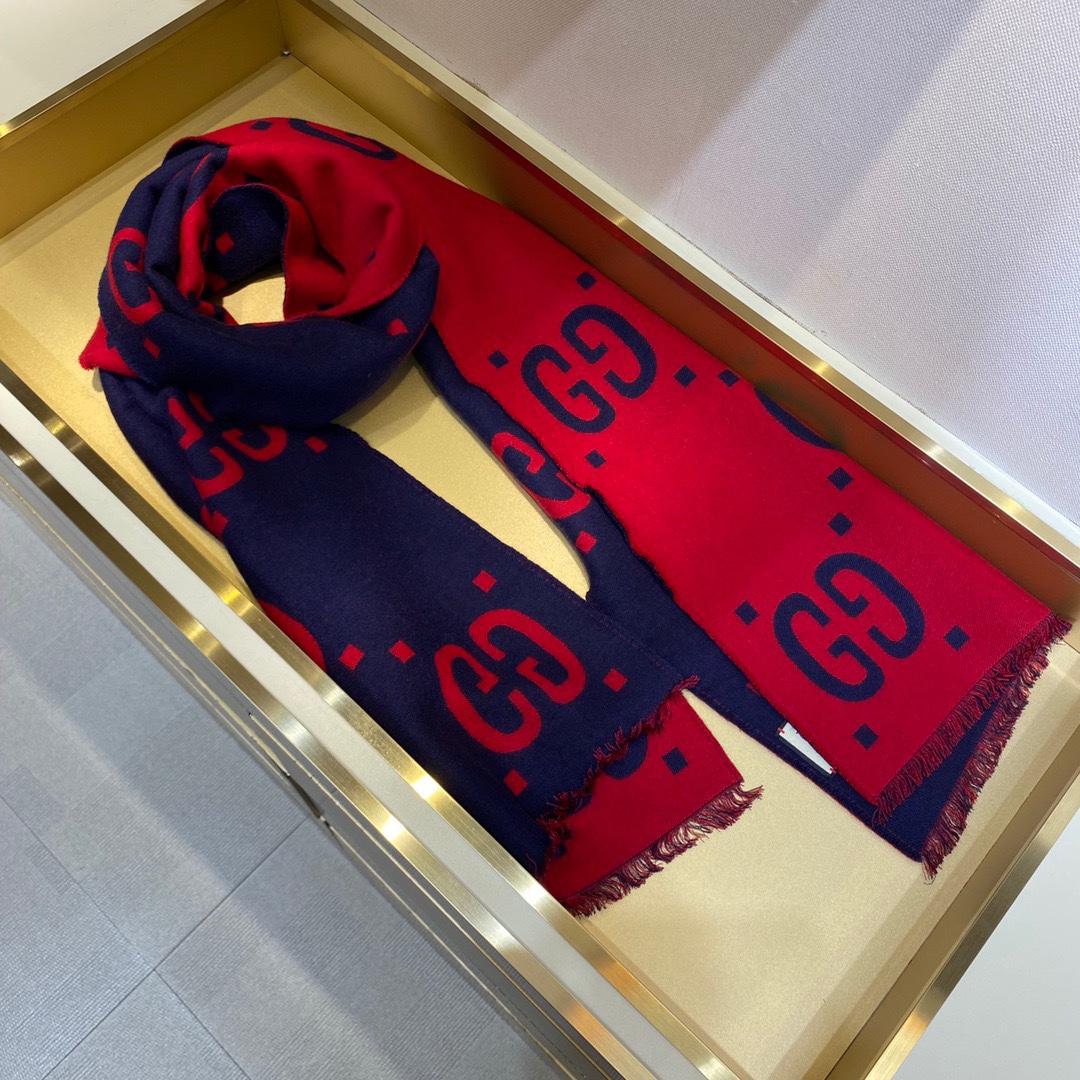 Gucci Wool Silk Blend Scarf with Large Gucci Pattern, 35 x 190 cm 4 i1637915811 6739 2