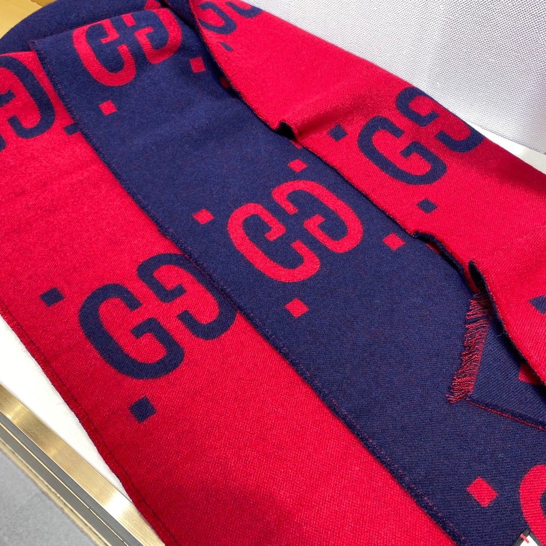 Gucci Wool Silk Blend Scarf with Large Gucci Pattern, 35 x 190 cm 6 i1637915811 8108 4