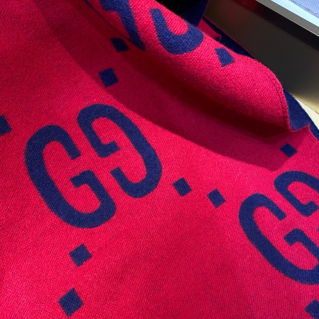 Gucci Wool Silk Blend Scarf with Large Gucci Pattern, 35 x 190 cm 7 i1637915811 9067 5