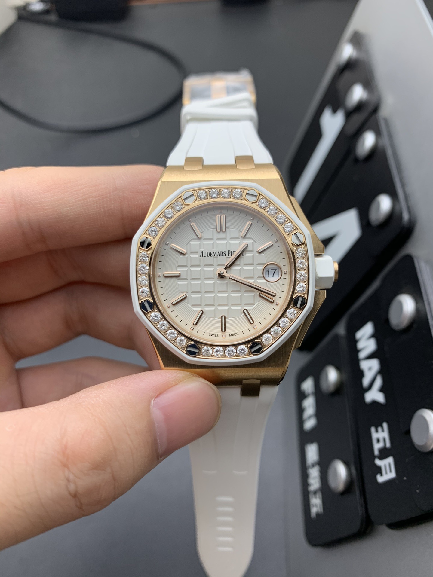 Audemars Piguet AP Royal Oak Offshore Series Reloj de cuarzo de 37 mm para mujer Movimiento de cuarzo importado suizo C…