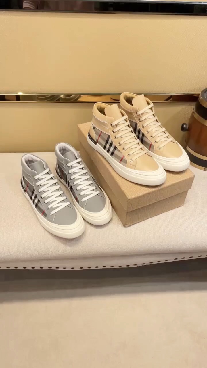 I5 巴宝莉 Burberry 2022休闲运动男鞋，全新米兰时装时尚的设计，完美做工，原版复刻 骑士花纹 原版材质牛皮 柔软舒适，猪皮内里制作柔软舒适，让行走更加便捷舒适，惊世之作，与官方的质量相比美的1：1复刻[色]打造时尚个性衬托你的与众不同男鞋