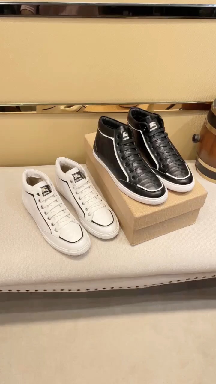 I5 巴宝莉 Burberry 2022休闲运动男鞋，全新米兰时装时尚的设计，完美做工，原版复刻 骑士花纹 原版材质牛皮 柔软舒适，保暖绒毛内里制作柔软舒适，让行走更加便捷舒适，惊世之作，与官方的质量相比美的1：1复刻[色]打造时尚个性衬托你的与众不同男鞋