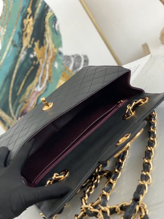 香奈儿CHANEL Classic Flap Bag A88黑球大金扣包，贝嫂同款限量版