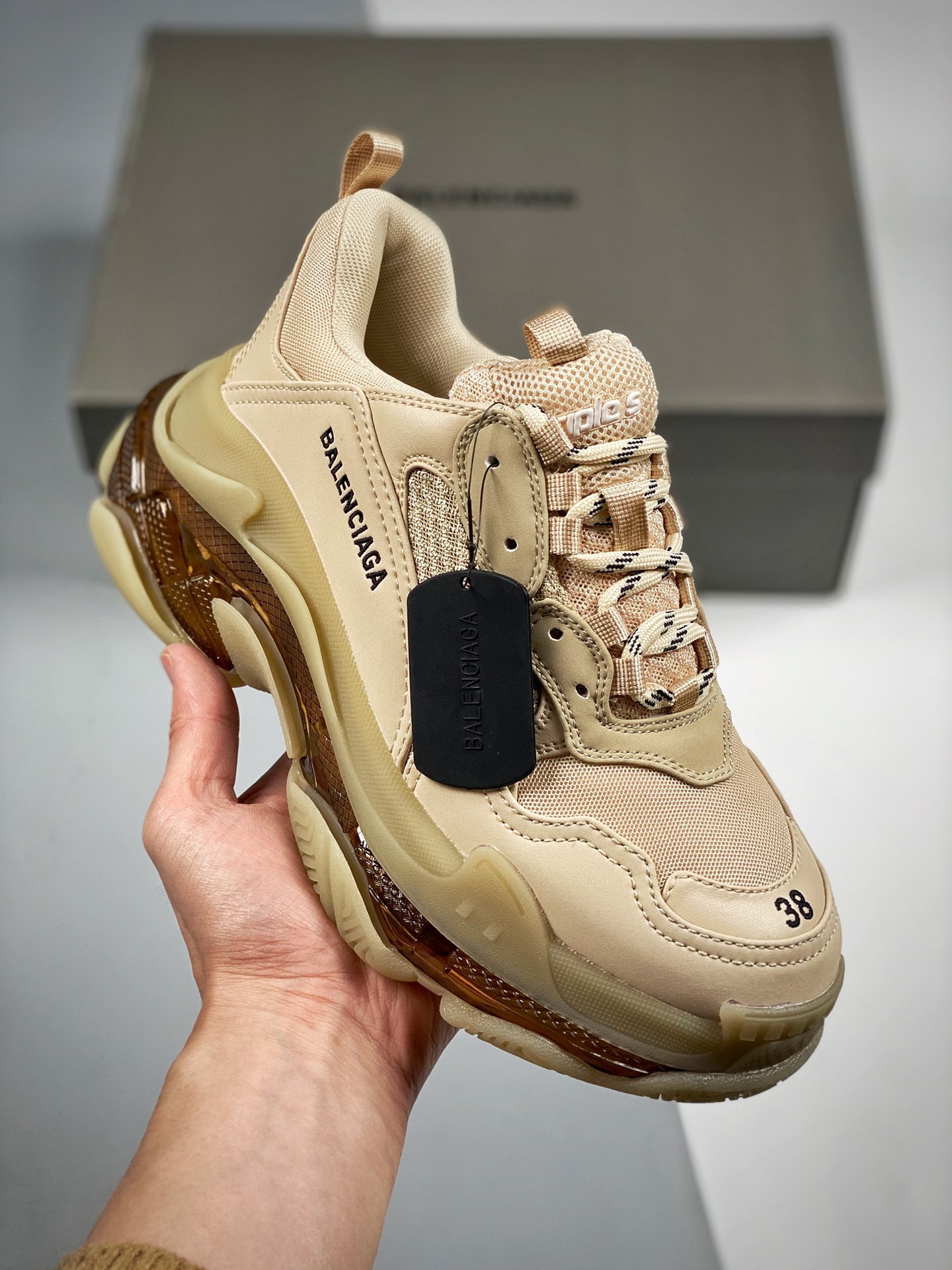 P Buena versión superior Balenciaga Triple S colchón de aire de té con leche Zapatos de papá con colchón de aire retro …