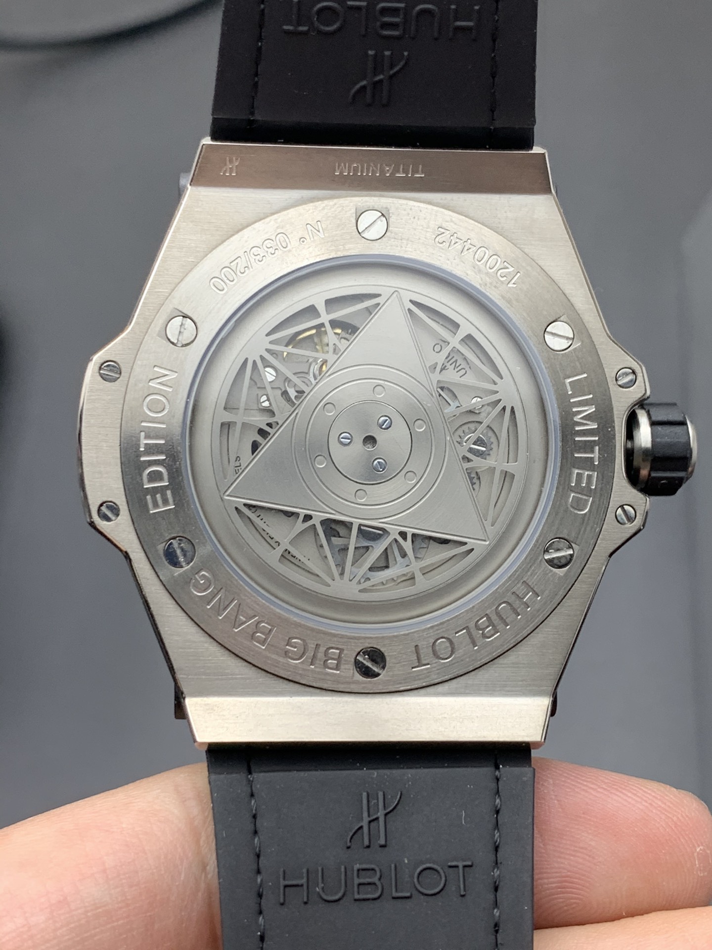 Hublot HB 钛蓝刺青